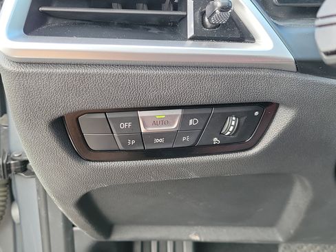 Certified 2025 BMW 330i xDrive Sedan AWD/4WD image 26