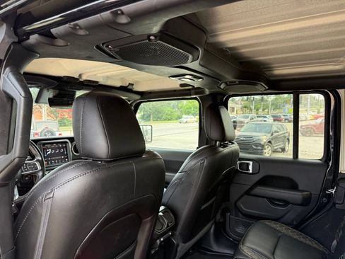 Used 2021 Jeep Wrangler Unlimited Sahara AWD/4WD image 24