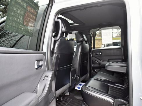 Used 2022 Nissan Frontier PRO-4X w/ Pro-4X Premium Package image 23
