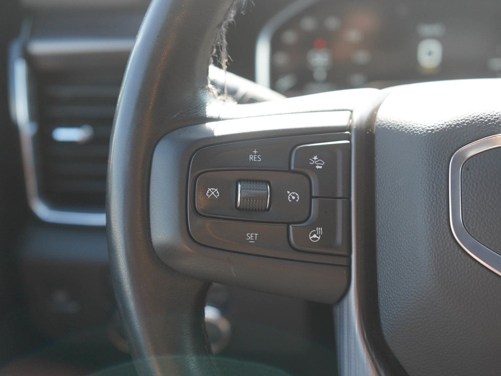 Used 2025 GMC Sierra 2500 Denali Ultimate AWD/4WD image 27