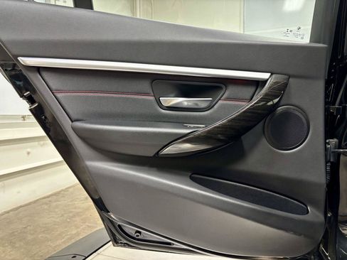 Used 2018 BMW 330i xDrive Sedan w/ Convenience Package AWD/4WD image 16