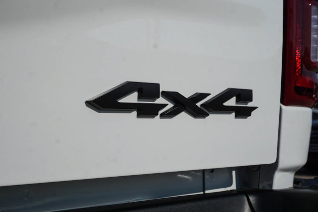 Used 2026 RAM 2500 Laramie AWD/4WD image 7