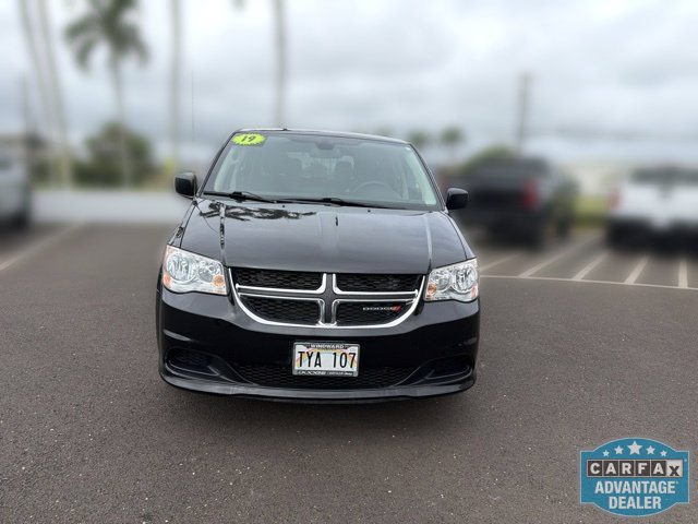 Used 2019 Dodge Grand Caravan SE w/ UConnect Hands-Free Group FWD image 2