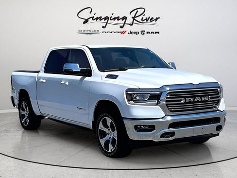 Used 2023 RAM 1500 Laramie AWD/4WD image 1