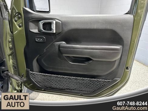 Used 2021 Jeep Wrangler Rubicon AWD/4WD image 12