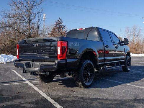 Used 2022 Ford F250 XLT w/ Black Appearance Package image 3