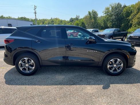 Used 2025 Chevrolet Blazer LT AWD/4WD image 4