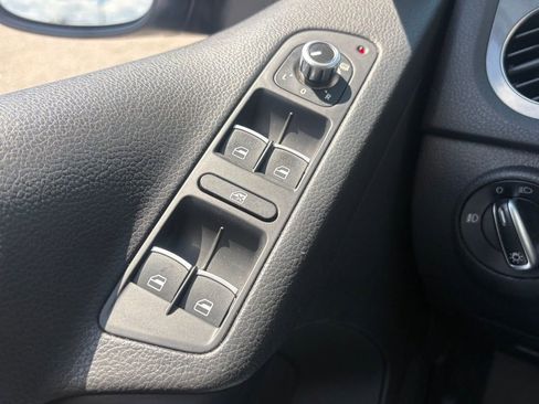 Used 2014 Volkswagen Tiguan SEL FWD image 26