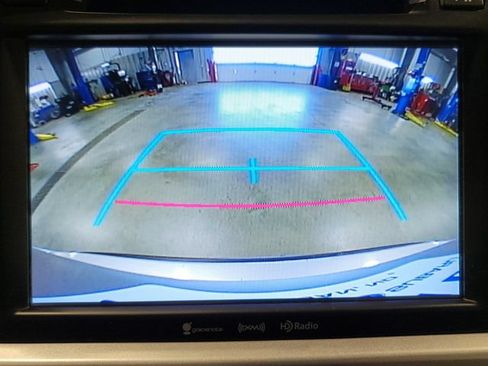 Used 2016 Toyota Highlander XLE AWD/4WD image 5
