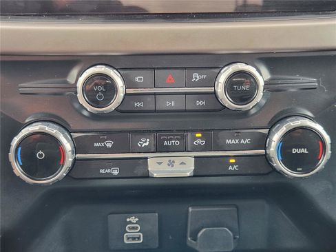 Used 2025 Ford F150 XLT w/ Equipment Group 301A Standard AWD/4WD image 28