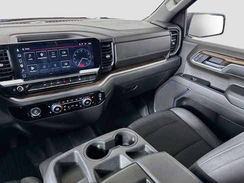 Used 2022 GMC Sierra 1500 Elevation w/ LPO, Elevation Black Package AWD/4WD image 22