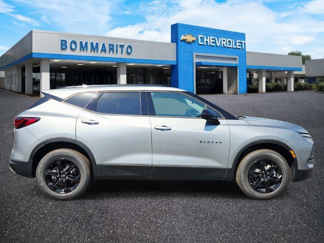 New 2026 Chevrolet Blazer LT w/ Convenience Package AWD/4WD image 6