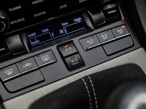 Used 2020 Porsche 718 Cayman GT4 image 75