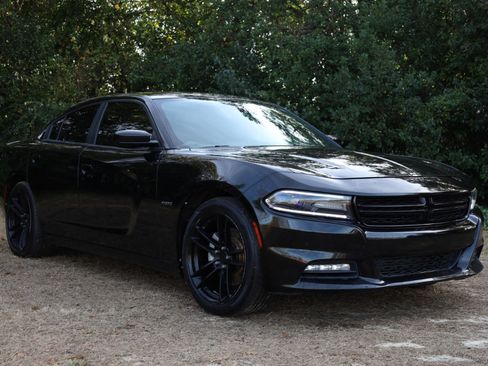 Used 2016 Dodge Charger R/T image 7