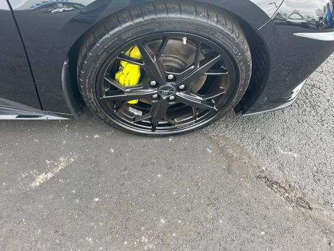 Used 2021 Chevrolet Corvette Stingray Premium Conv w/ Z51 Performance Package image 23