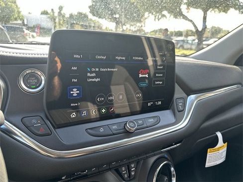 New 2025 Chevrolet Blazer LT w/ Driver Confidence Package image 12