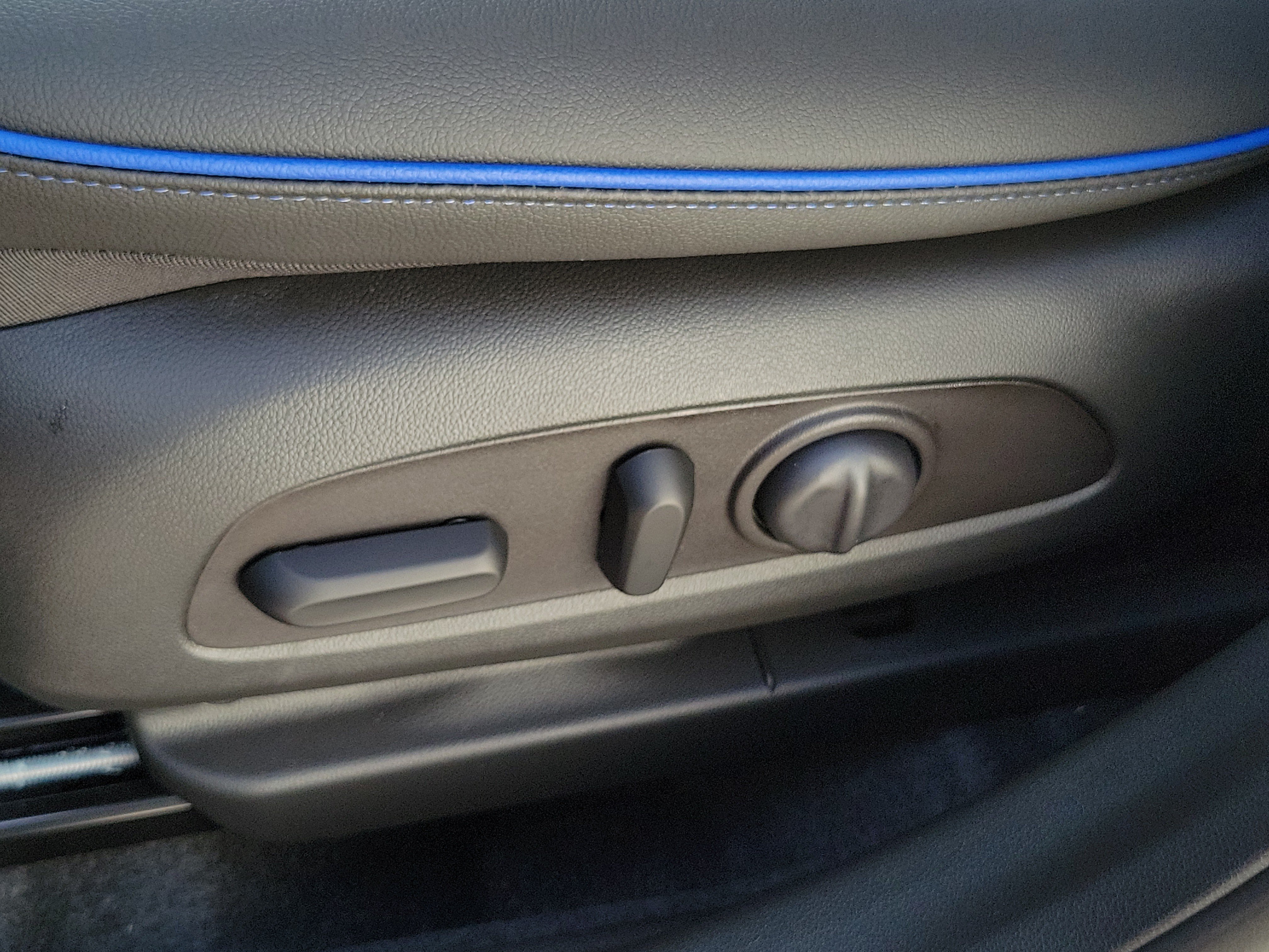 New 2026 Buick Envista Sport Touring w/ Convenience I Package FWD image 23