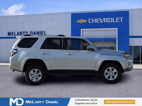 Used 2021 Toyota 4Runner SR5 Premium AWD/4WD image 6