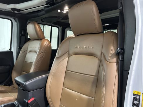 Used 2020 Jeep Wrangler Unlimited Sahara w/ Cold Weather Group image 24