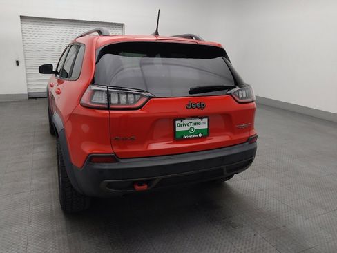 Used 2019 Jeep Cherokee Trailhawk image 6