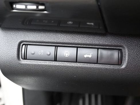 Used 2022 Nissan Pathfinder SL w/ SL Premium Package FWD image 31