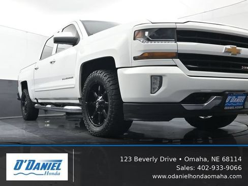 Used 2017 Chevrolet Silverado 1500 LT w/ All Star Edition AWD/4WD image 14