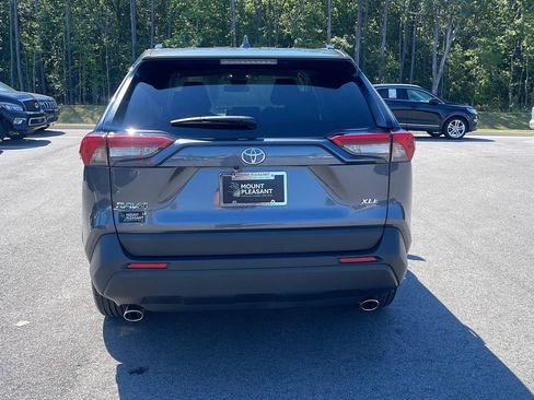Used 2025 Toyota RAV4 XLE FWD image 6