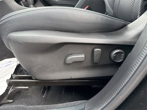 Used 2022 Subaru Forester Premium image 23