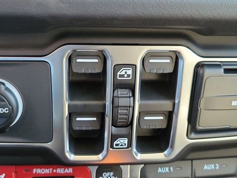 New 2026 Jeep Wrangler Unlimited Rubicon AWD/4WD image 23