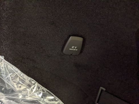 New 2025 Volvo XC90 T8 Plus w/ Protection Package Premier image 28