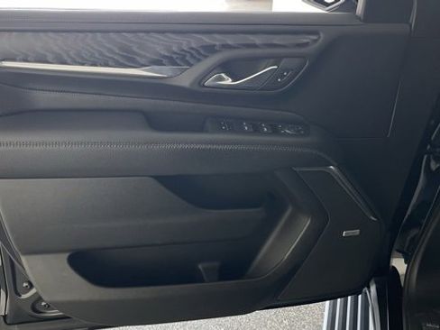 Used 2022 GMC Yukon XL Denali image 35