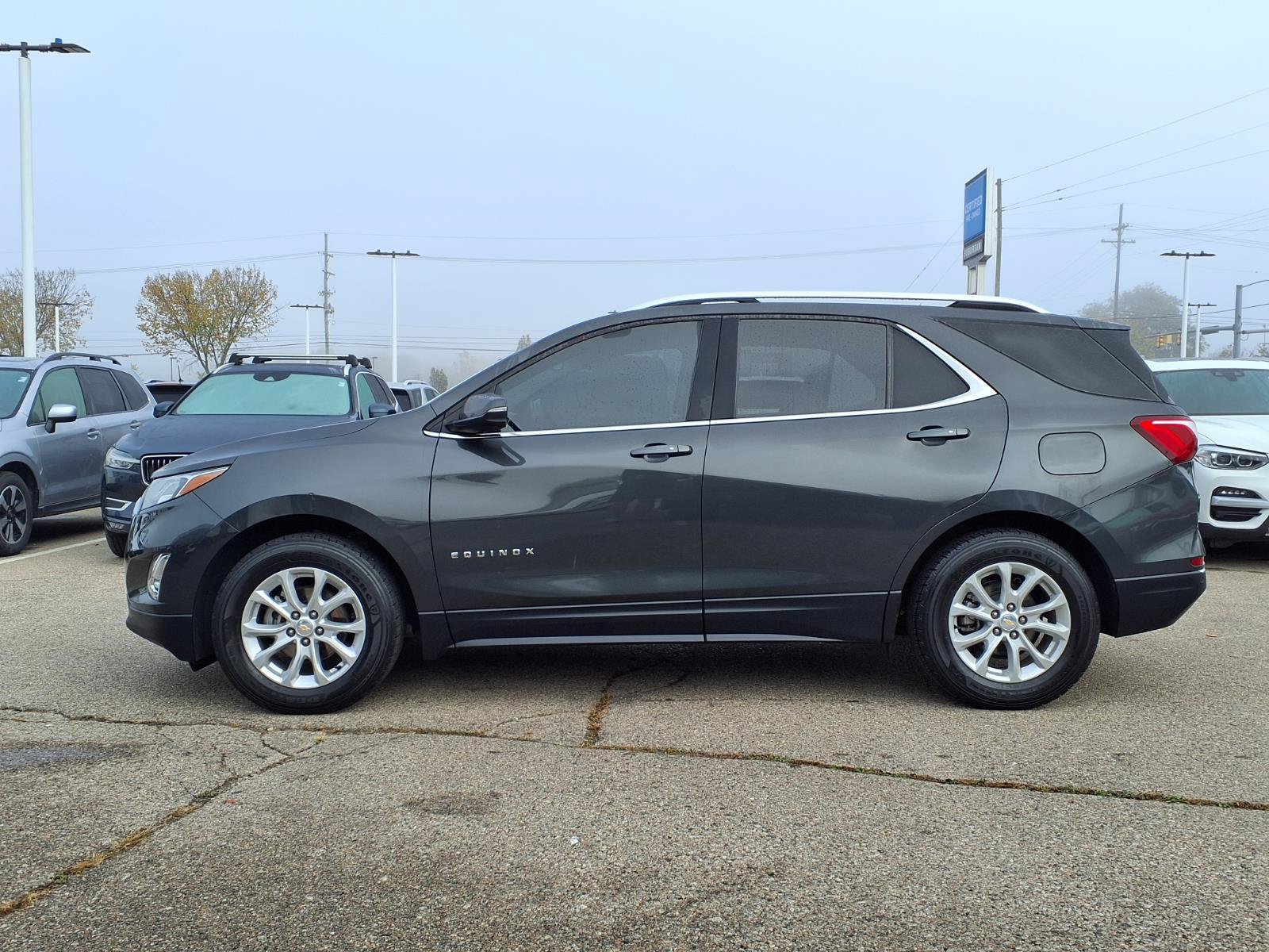 Used 2018 Chevrolet Equinox LT w/ Sun & Infotainment Package FWD image 7