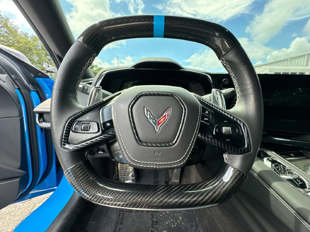 Used 2025 Chevrolet Corvette Z06 RWD image 16