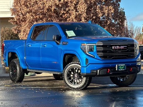 Used 2022 GMC Sierra 1500 AT4X image 2