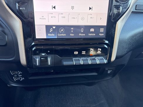 Used 2024 RAM 2500 Laramie w/ Safety Group image 20