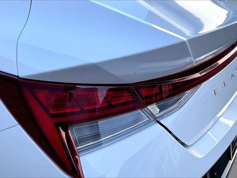 Used 2024 Hyundai Elantra Limited FWD image 28