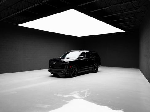 Used 2023 Cadillac Escalade Sport w/ LPO, ONYX Package AWD/4WD image 91