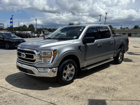 Used 2023 Ford F150 XLT w/ Equipment Group 301A Mid RWD image 3