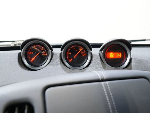 Used 2016 Nissan 370Z Touring RWD image 34