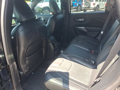 Used 2020 Jeep Cherokee High Altitude AWD/4WD image 19