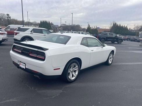 Used 2023 Dodge Challenger SXT image 9
