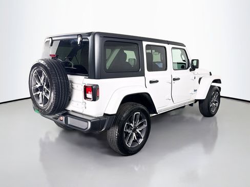 Used 2024 Jeep Wrangler Sport S w/ Convenience Group image 10