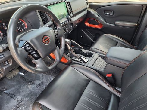 Used 2023 Nissan Frontier PRO-4X w/ Pro-4X Premium Package image 12