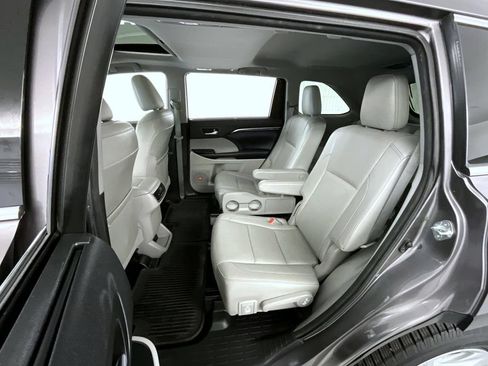 Used 2016 Toyota Highlander Limited AWD/4WD image 20