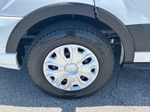 Certified 2024 Ford Transit 350 XLT RWD image 18