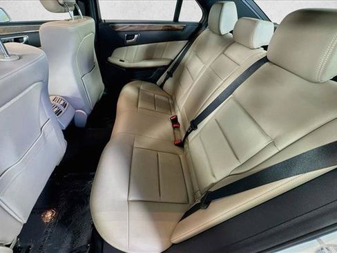 Used 2013 Mercedes-Benz E 350 Sedan image 23