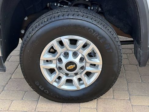 Used 2026 Chevrolet Silverado 2500 LT AWD/4WD image 9