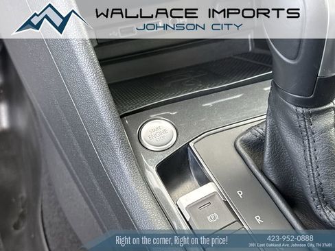 Used 2020 Volkswagen Tiguan SE w/ Panoramic Sunroof Package AWD/4WD image 23