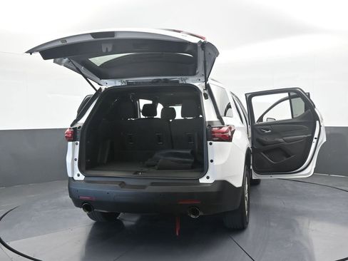 Used 2023 Chevrolet Traverse LT image 78