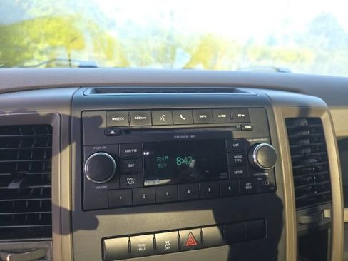 Used 2011 RAM 1500 Express AWD/4WD image 18